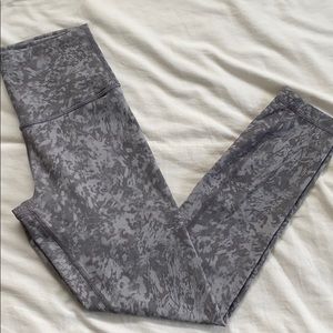 Lululemon Wunder Train high rise tight